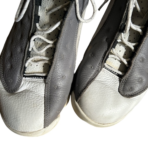 Jordan 13 Retro
Atmosphere Grey - Picture 6 of 8